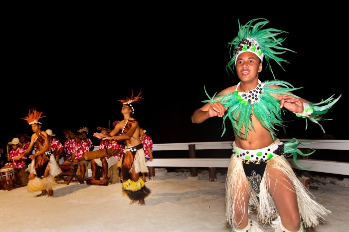 How to dance cook island style