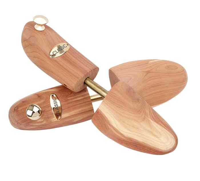 Shoe trees for men's dress shoes